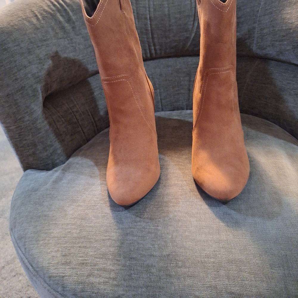 Elegant Rust Color Heeled Boots Suede Like Material SIZE 8